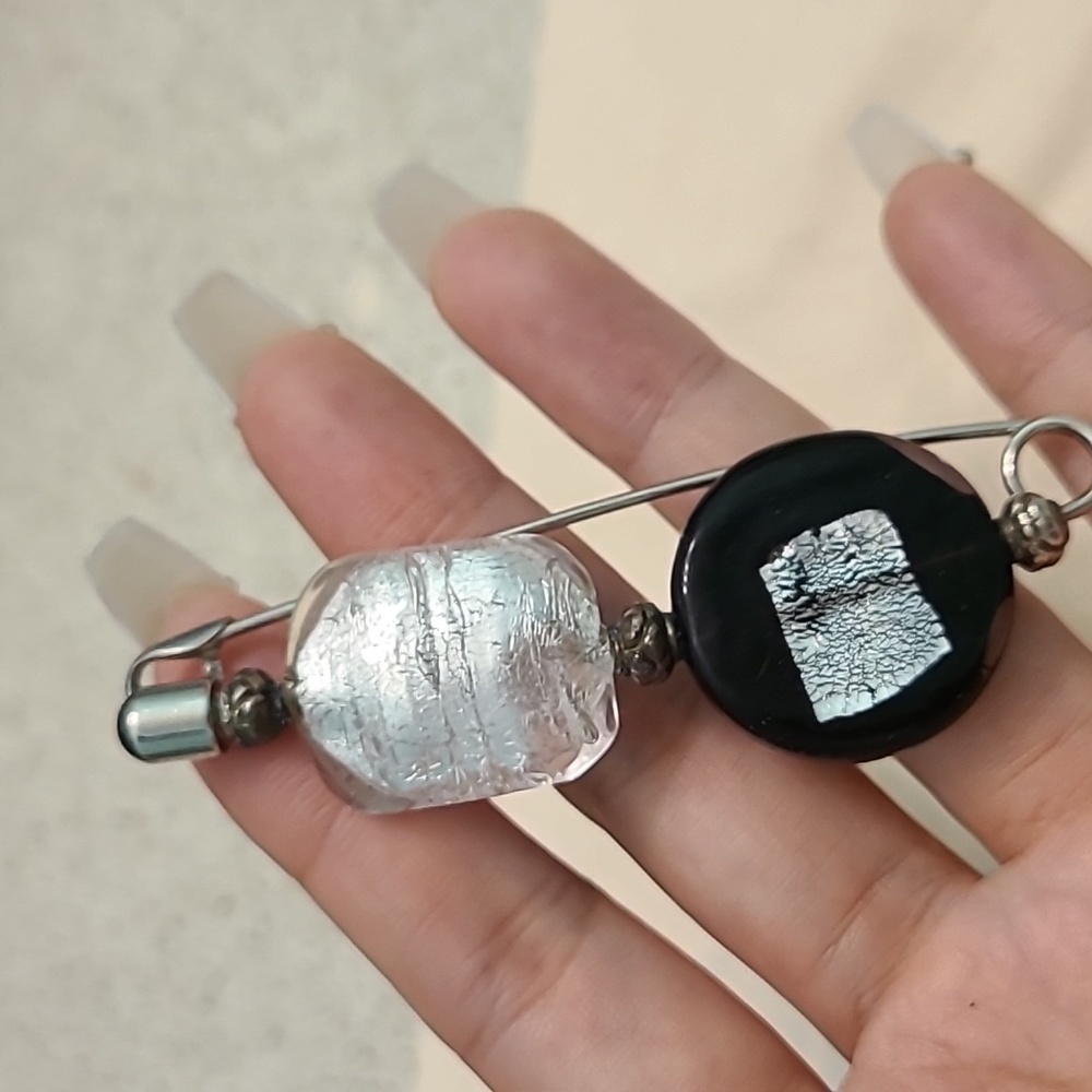 Women  Broach